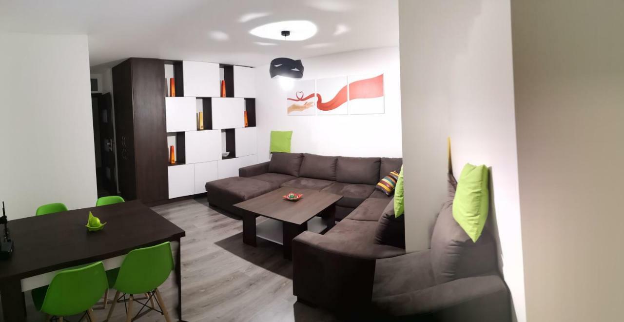 ברדיוב Centrum Apartman Leyla מראה חיצוני תמונה